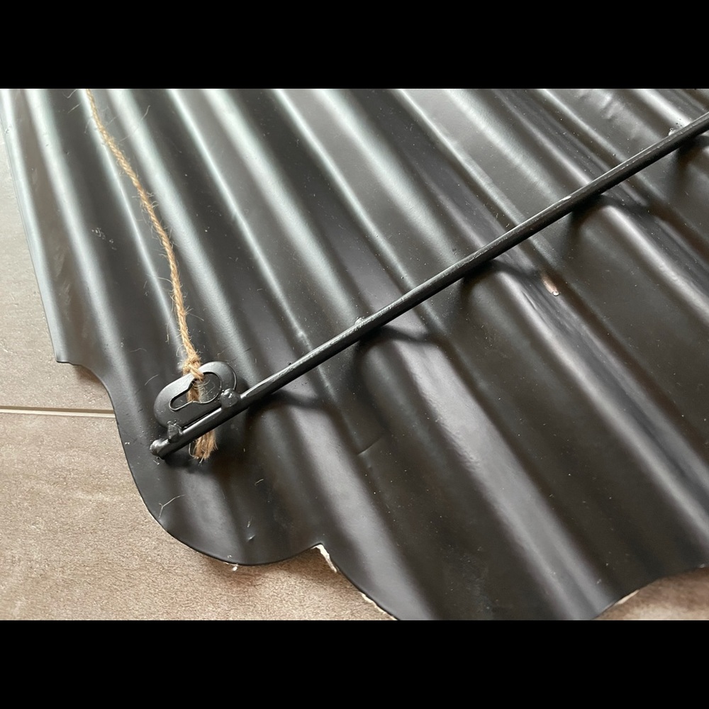 Wear Love Metal Sign - Picture 5 of 6
